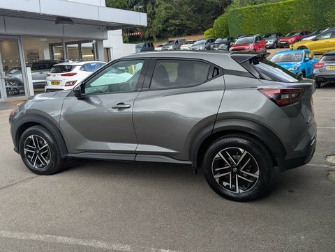 Nissan Juke Hatchback White #7