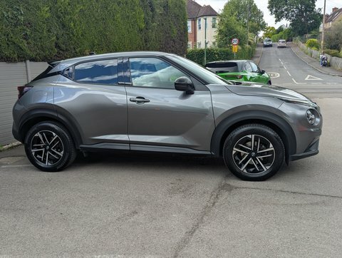Nissan Juke Hatchback White #5