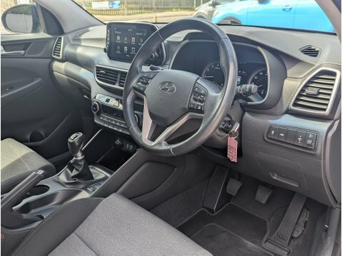 Hyundai Tucson Estate Red #46