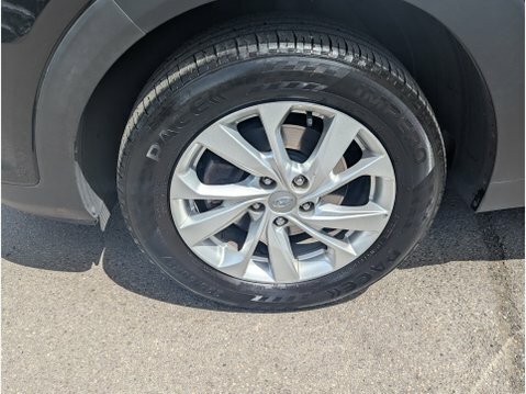 Hyundai Tucson Estate Red #60