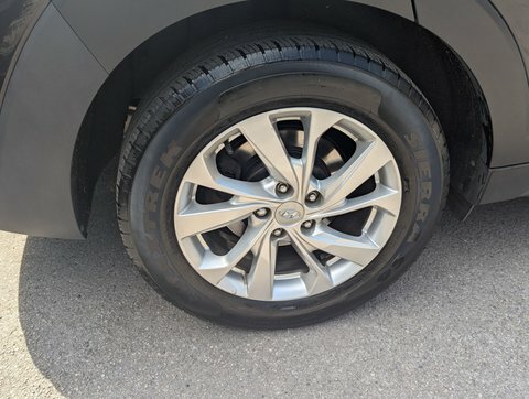 Hyundai Tucson Estate Red #30