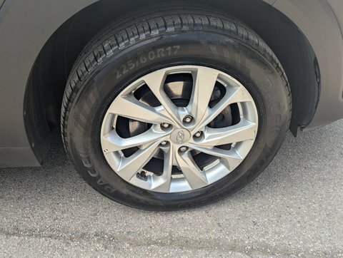 Hyundai Tucson Estate Red #31