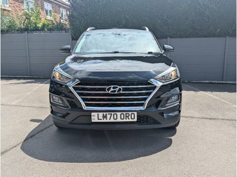Hyundai Tucson Estate Red #39