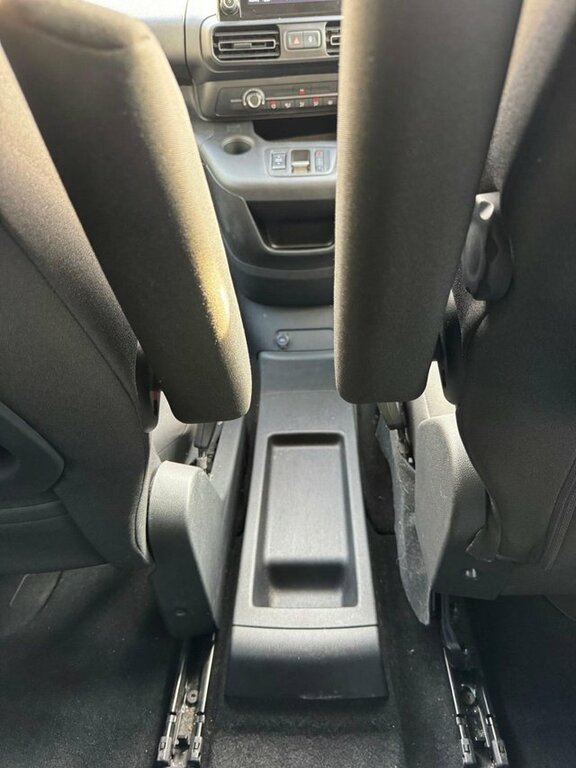 Vauxhall Combo-e Life 100Kw Design 50Kwh Black #36