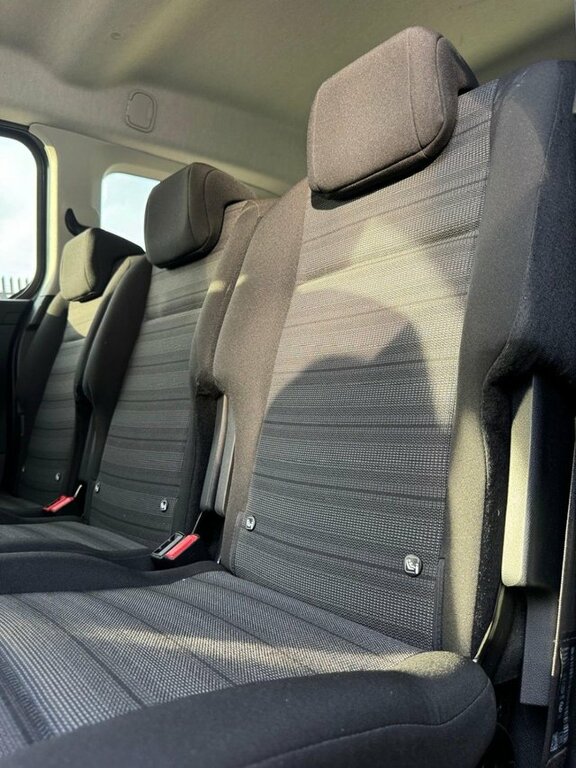 Vauxhall Combo-e Life 100Kw Design 50Kwh Black #39