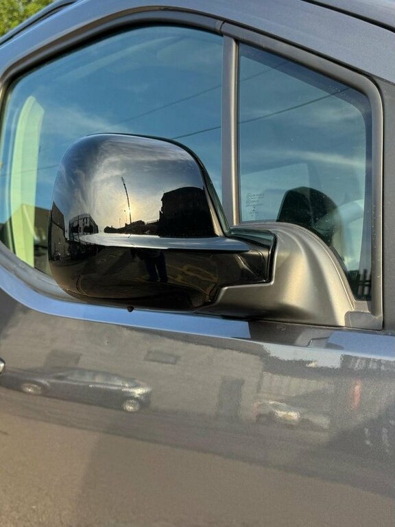 Vauxhall Combo-e Life 100Kw Design 50Kwh Black #31