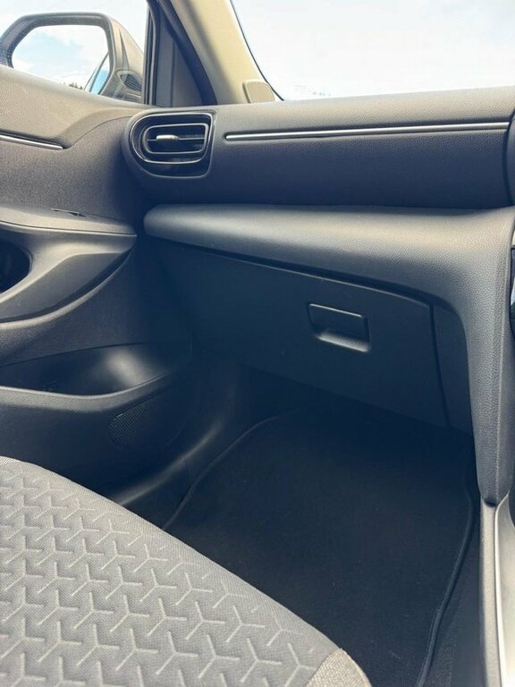 Toyota Yaris Cross Design White #28