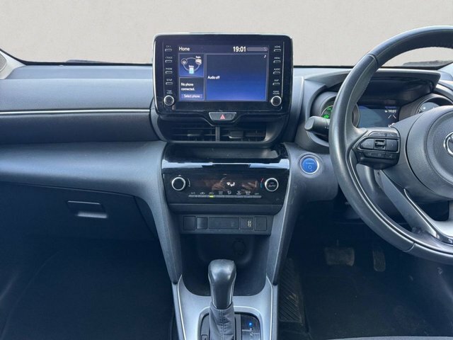 Toyota Yaris Cross Design White #12