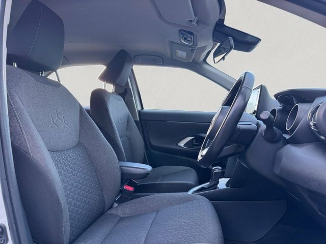 Toyota Yaris Cross Design White #10