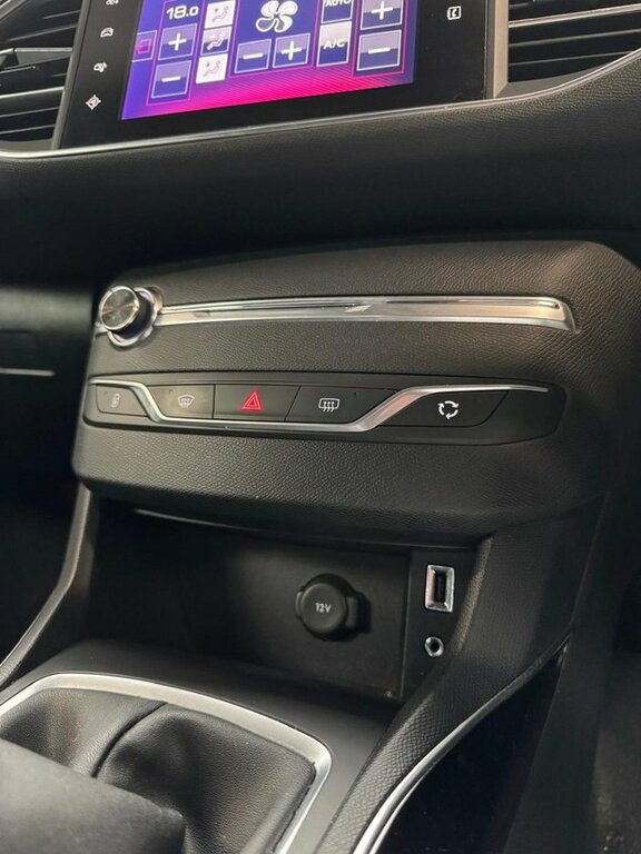 Peugeot 308 Hatchback Red #22