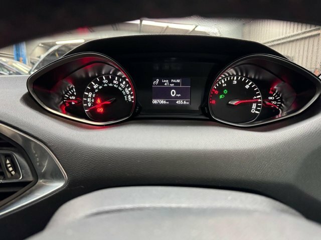 Peugeot 308 Hatchback Red #17