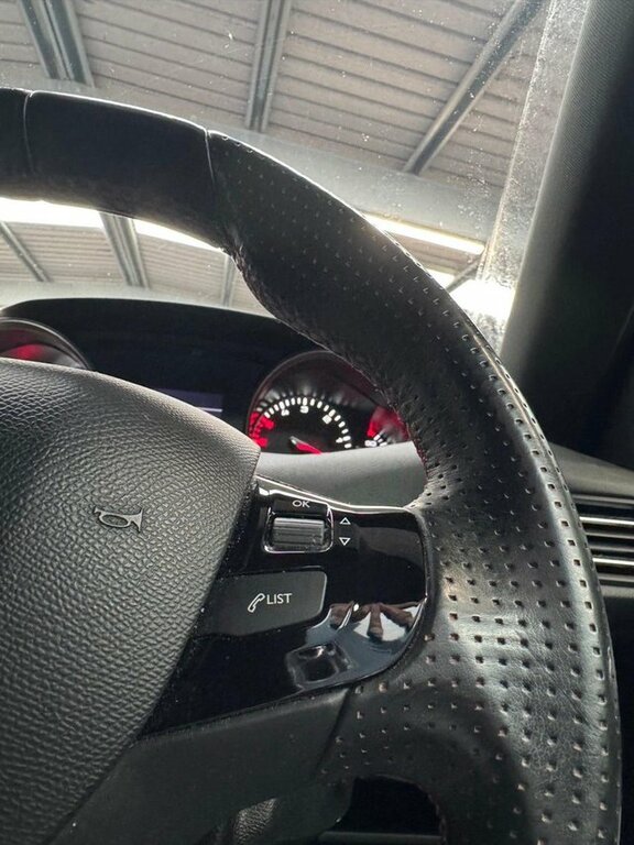 Peugeot 308 Hatchback Red #14