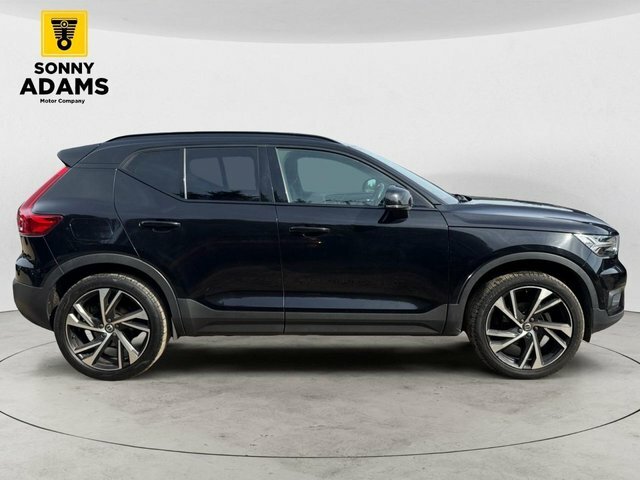 Volvo XC40 1.5 T3 R-design Pro Suv Euro 6 SM70YBG Black #3