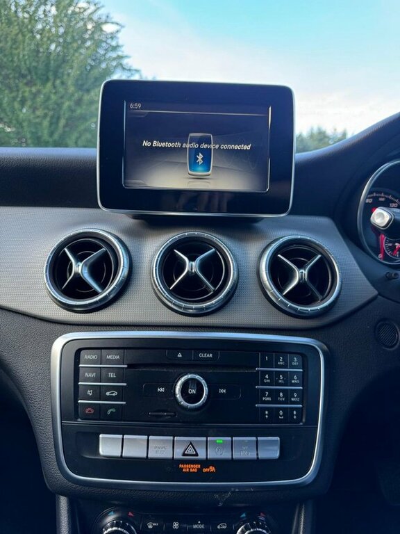 Mercedes-Benz CLA Class 2.1 Cla 200 D White #21