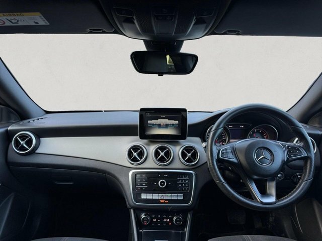 Mercedes-Benz CLA Class 2.1 Cla 200 D White #11