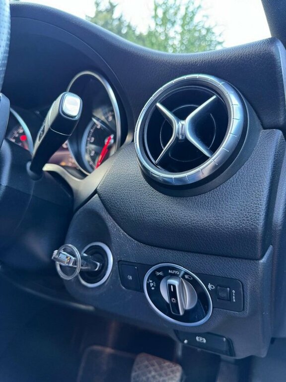Mercedes-Benz CLA Class 2.1 Cla 200 D White #29