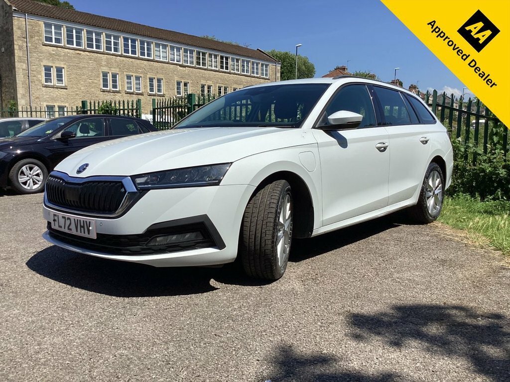 Skoda Octavia 1.4L Se Technology FL72VHV White #4