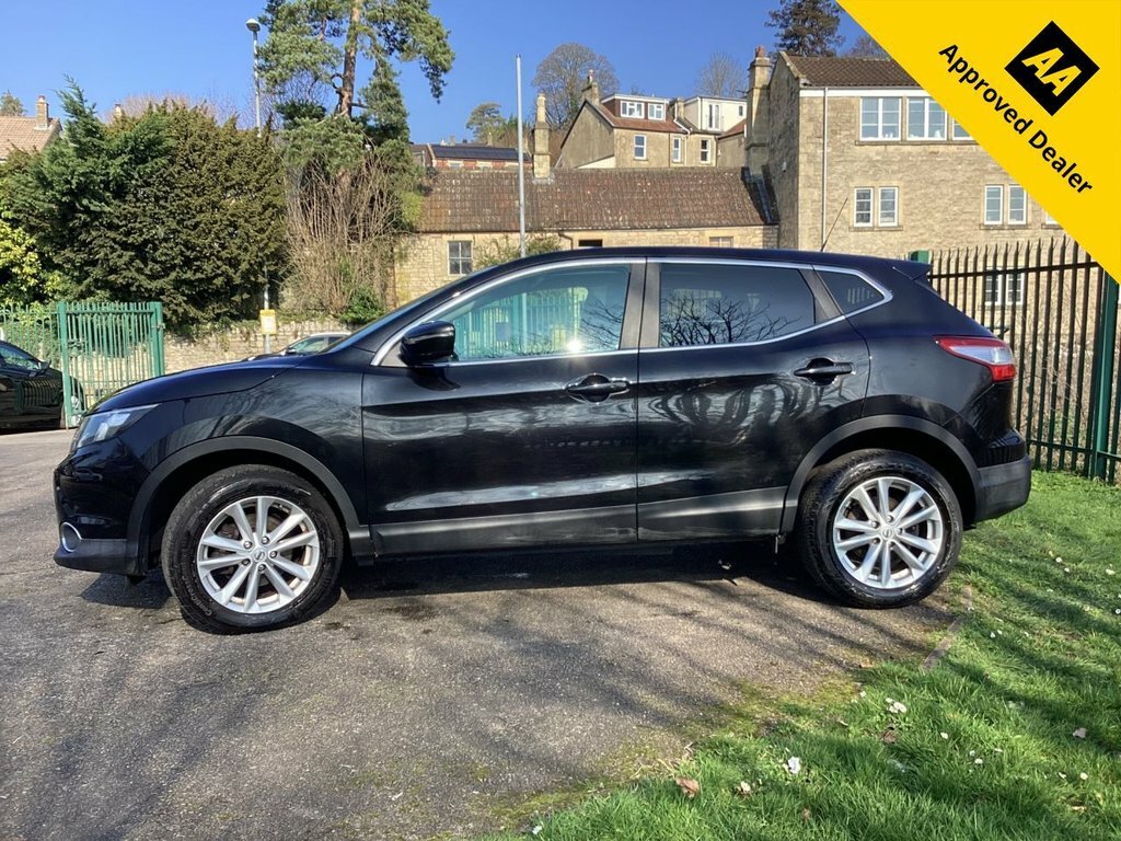 Nissan Qashqai 1.2L Acenta Premium Black #4