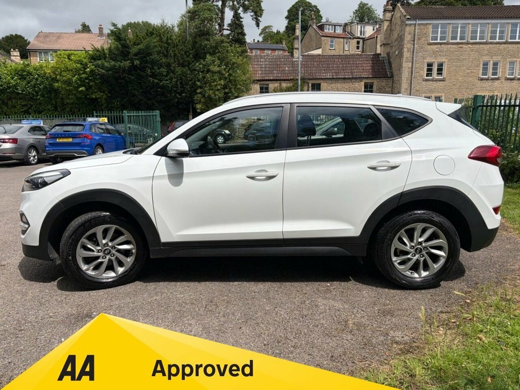 Hyundai Tucson 1.7L Se Nav ND65BSV White #3