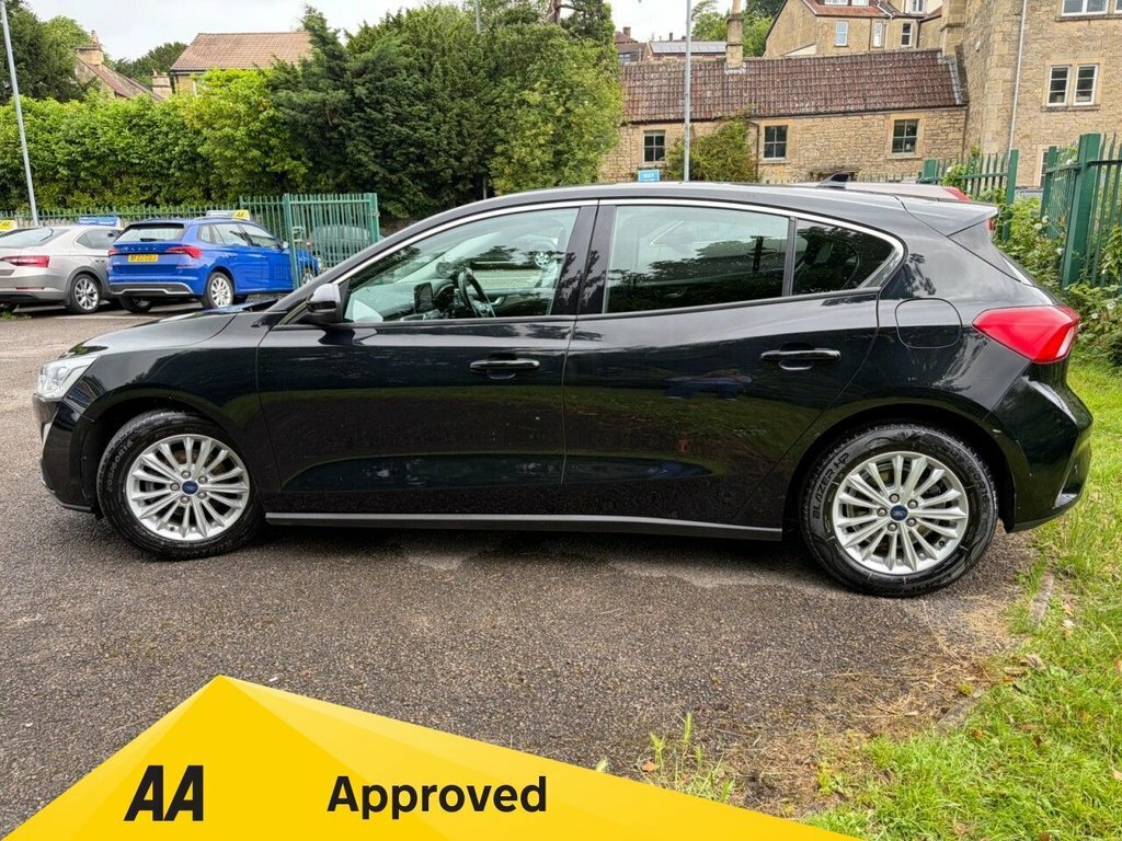 Ford Focus 1L Titanium WP19MWY Black #3