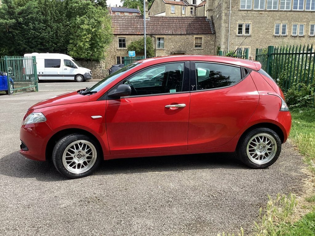 Chrysler Ypsilon 1.2L S Black #4