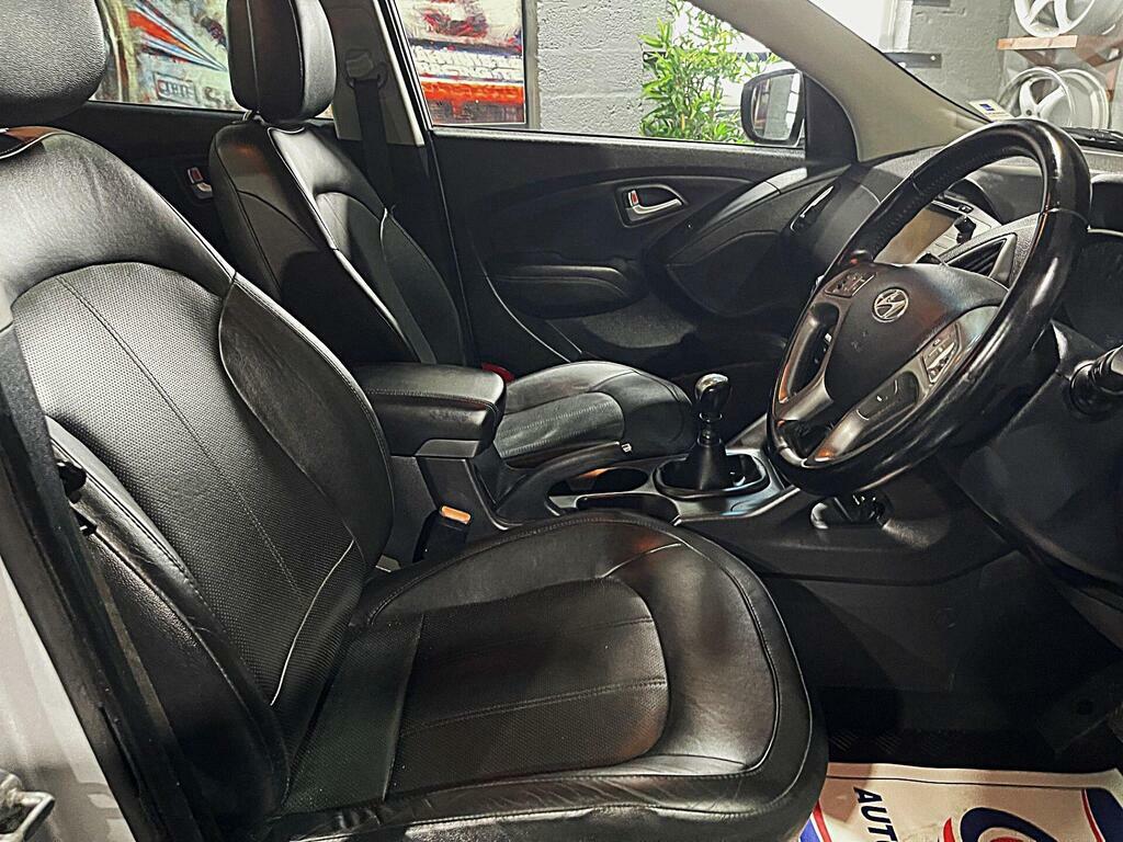 Hyundai Ix35 2.0 Crdi Premium Panorama 4Wd Euro 5 Silver #4