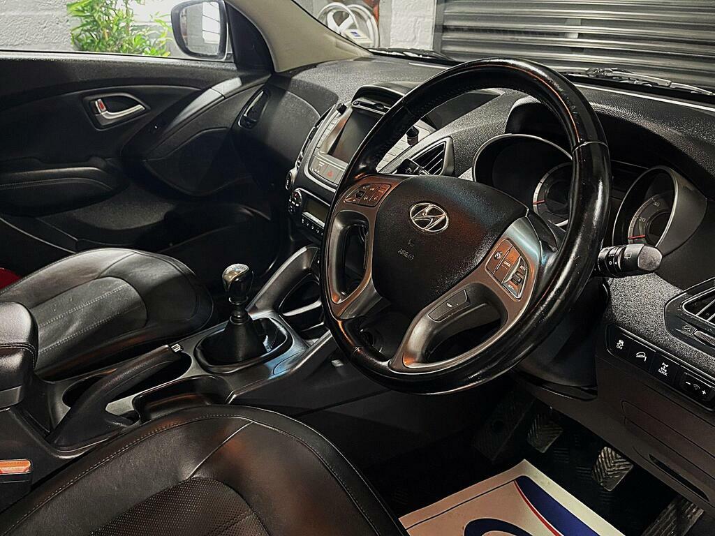 Hyundai Ix35 Ix35 White #8