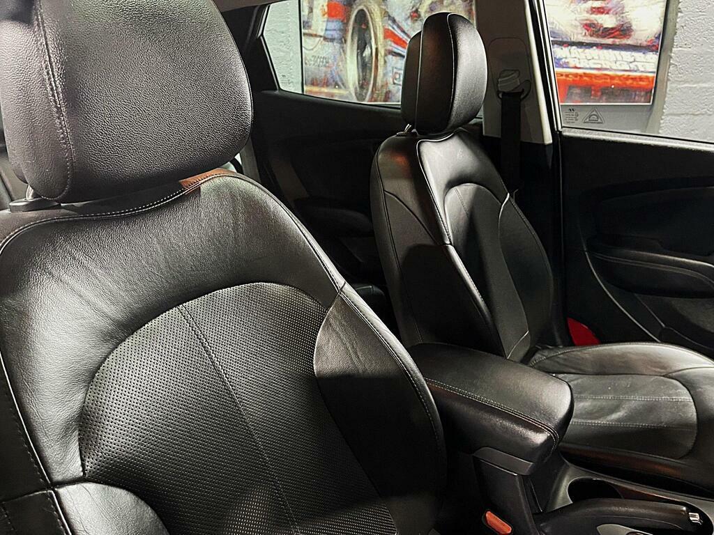 Hyundai Ix35 Ix35 White #17