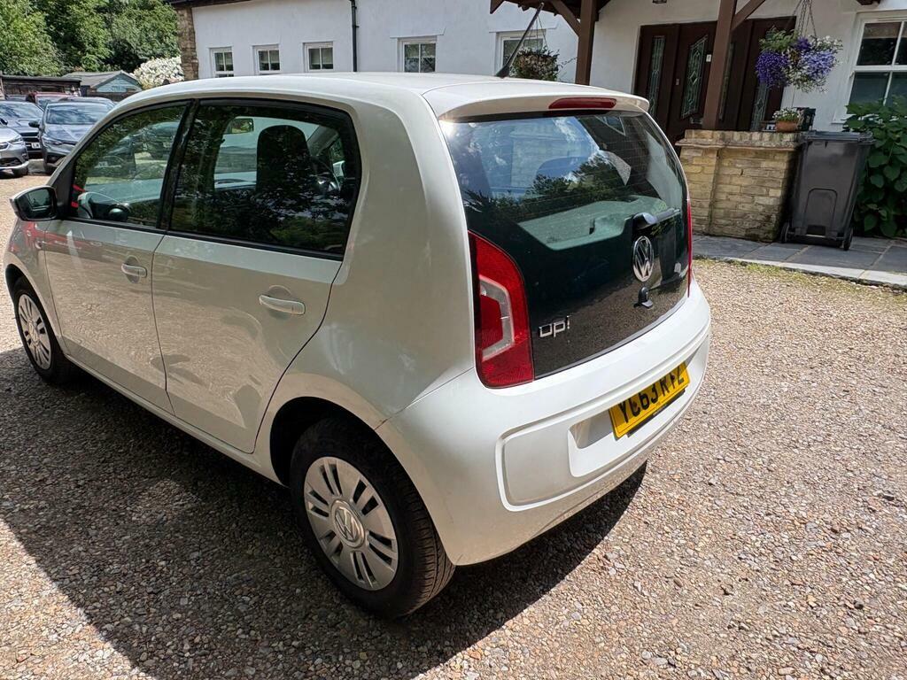 Volkswagen Up 1.0 Groove Up White #8