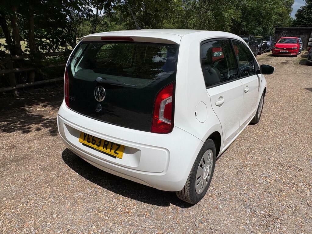 Volkswagen Up 1.0 Groove Up White #14