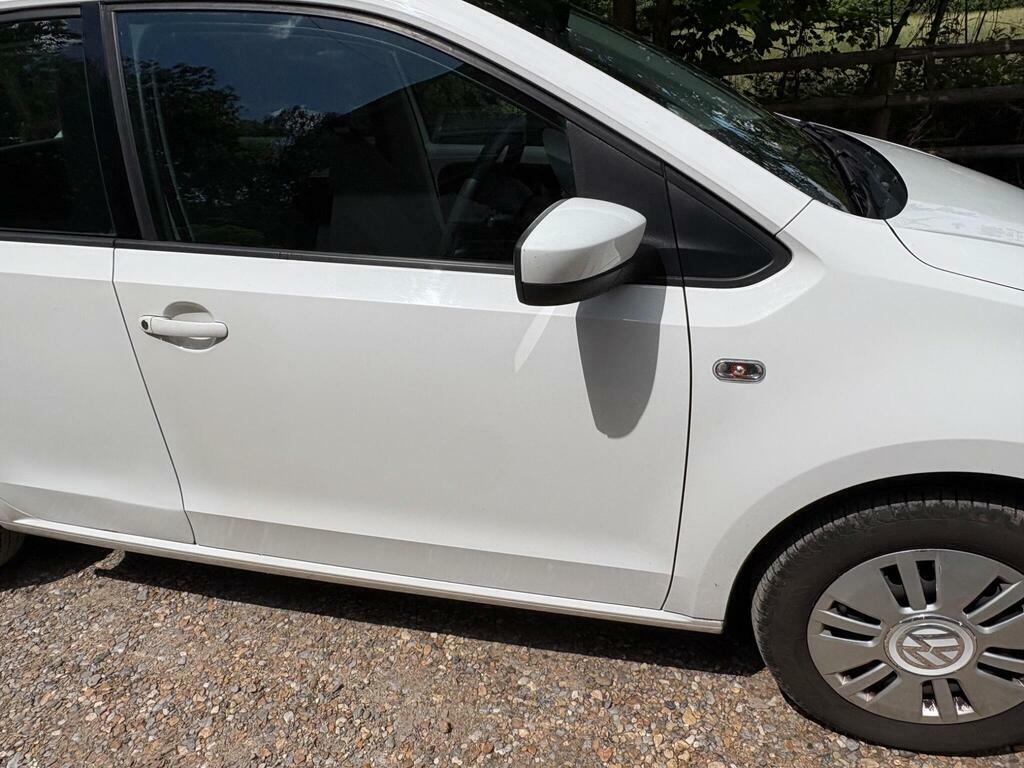Volkswagen Up 1.0 Groove Up White #36