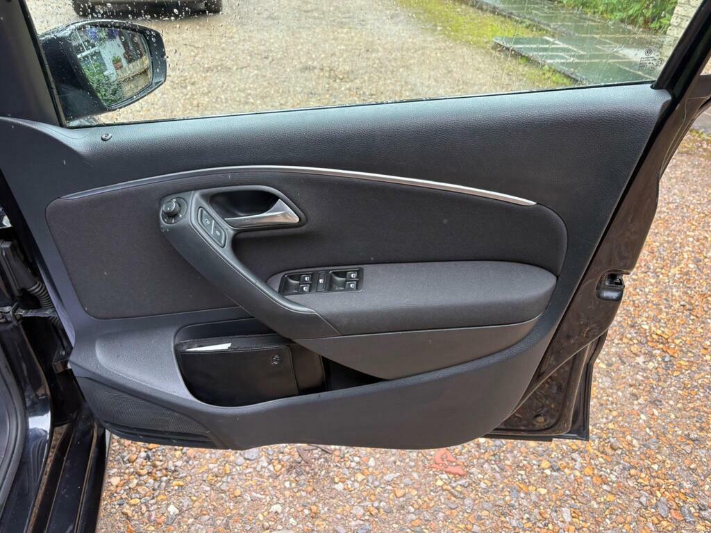 Volkswagen Polo Hatchback White #30