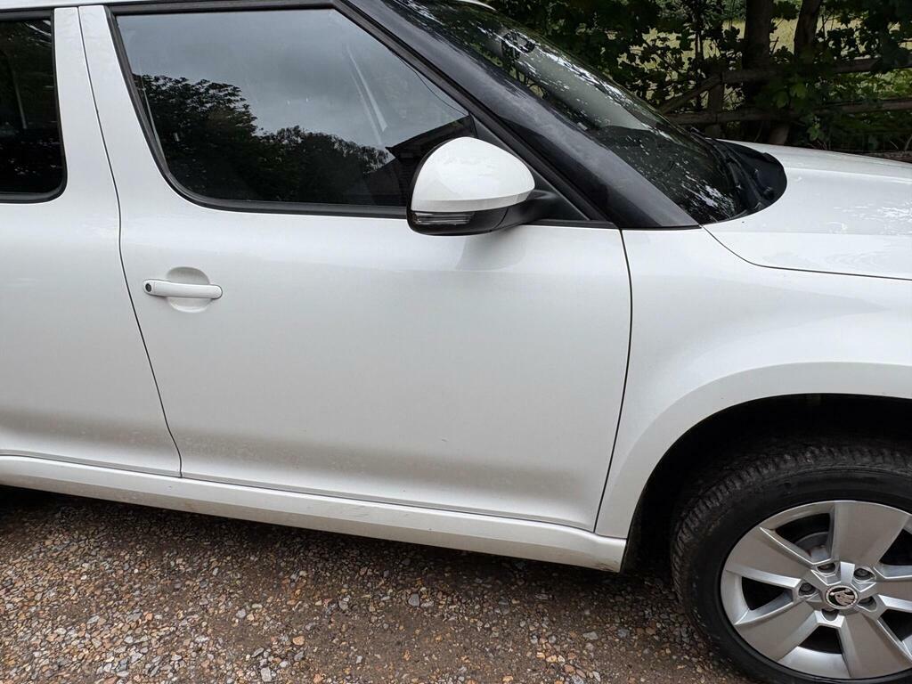 Skoda Yeti Beige #40
