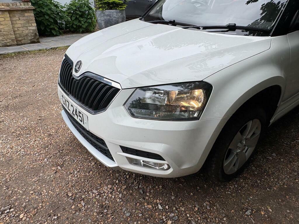 Skoda Yeti 1.2 Tsi S Dsg Euro 5 White #3