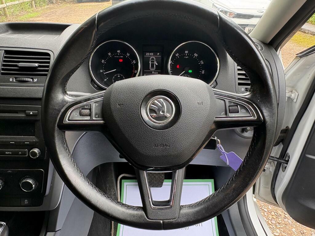 Skoda Yeti Beige #38