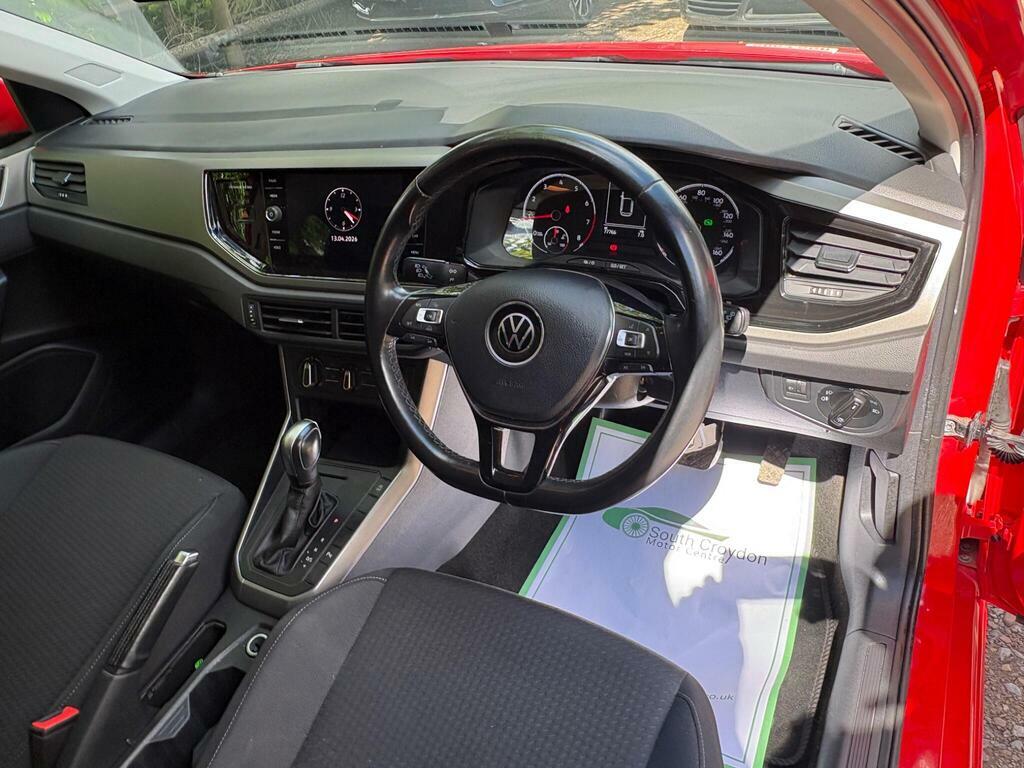 Volkswagen Polo Active Black #38