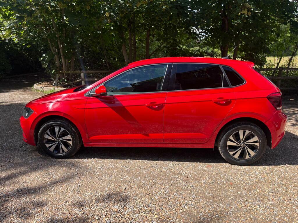 Volkswagen Polo Active Black #10