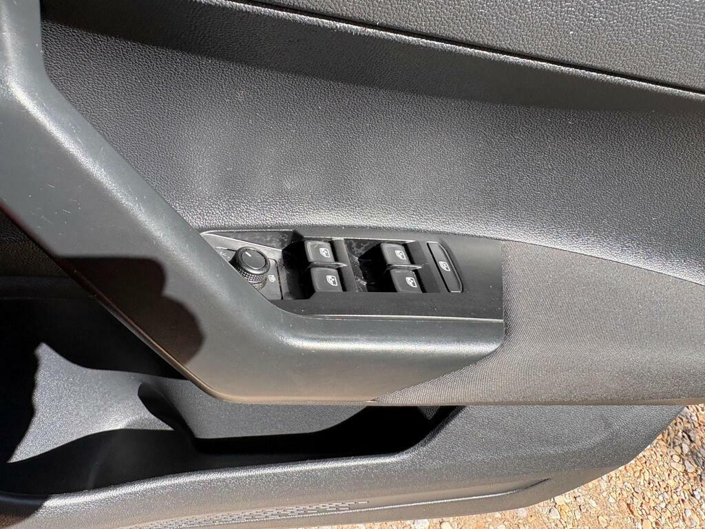 Volkswagen Polo Active Black #30