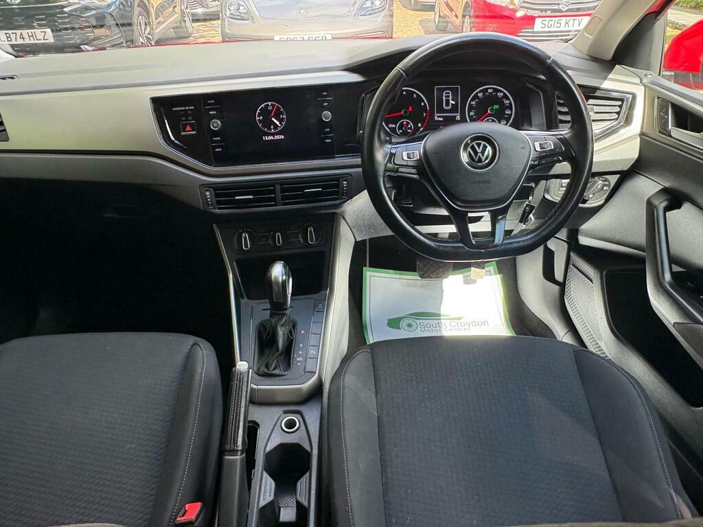 Volkswagen Polo Active Black #16