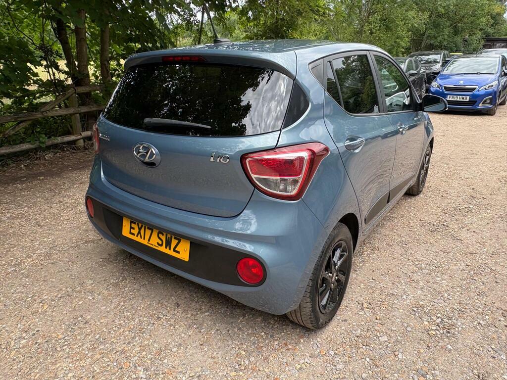Hyundai I10 Se White #17