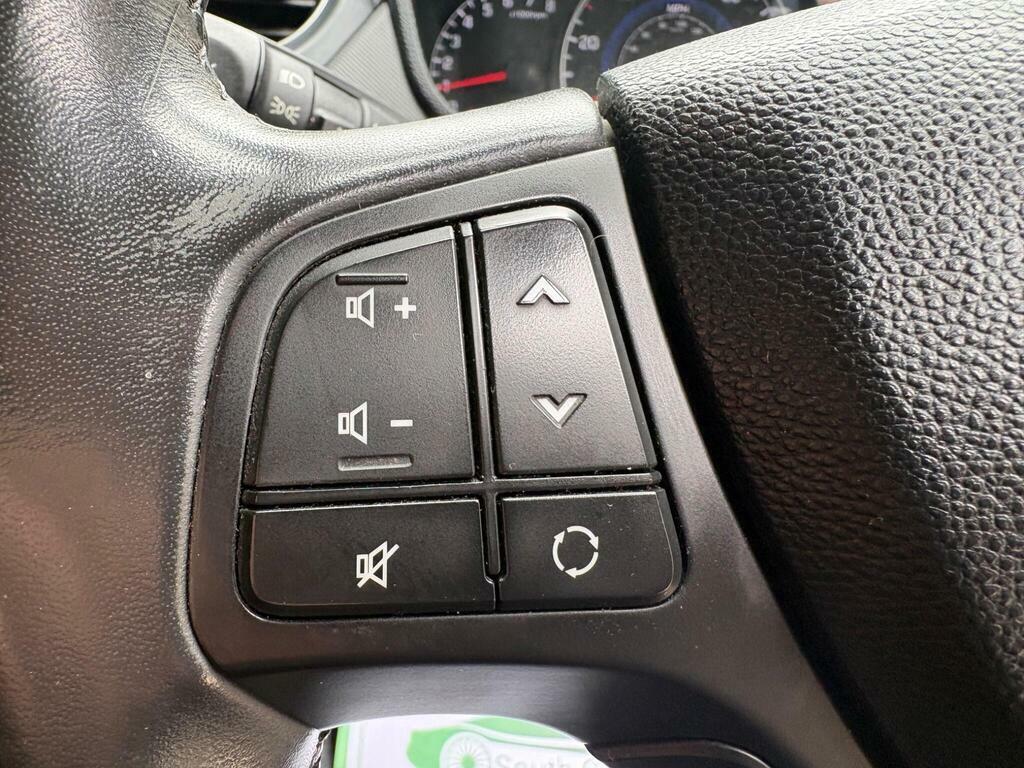Hyundai I10 Se White #26