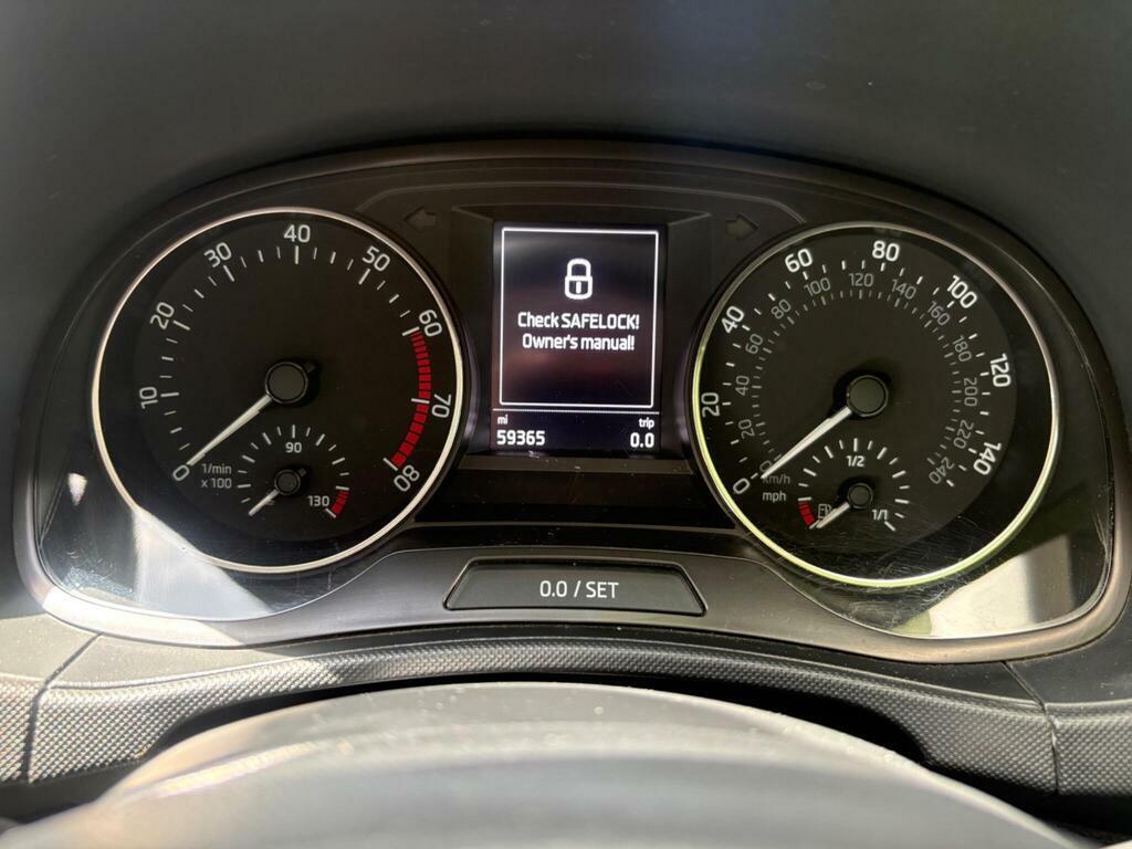 Skoda Fabia Fabia Se Tsi Grey #37