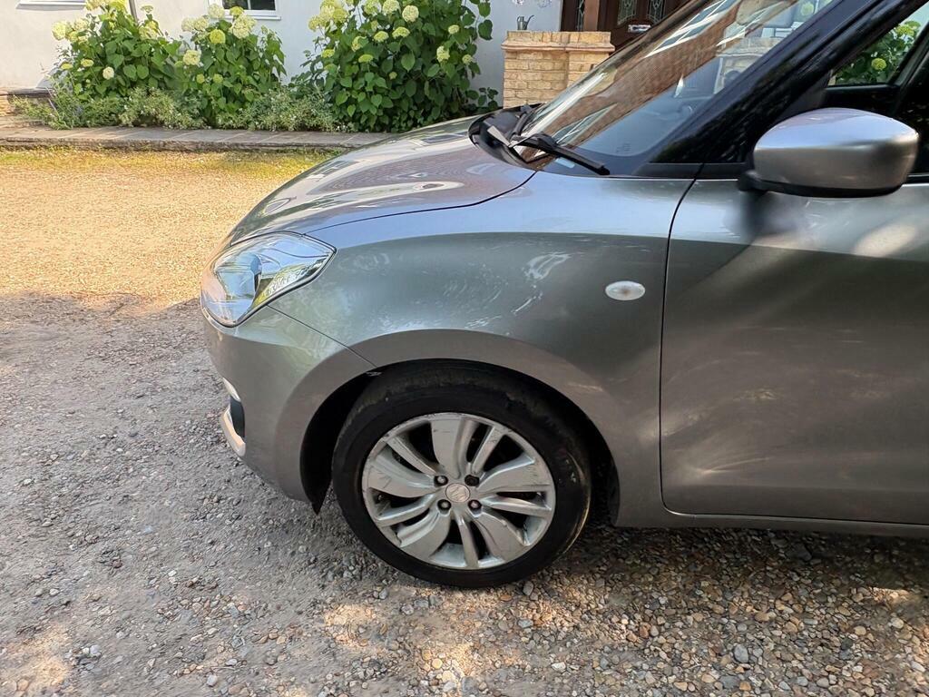 Suzuki Swift Hatchback White #31