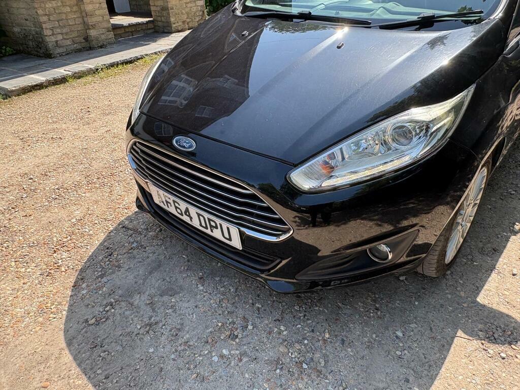 Ford Fiesta Studio Red #38