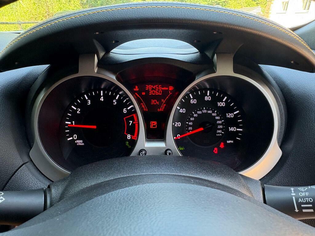 Nissan Juke N-connecta Dig-t Red #34