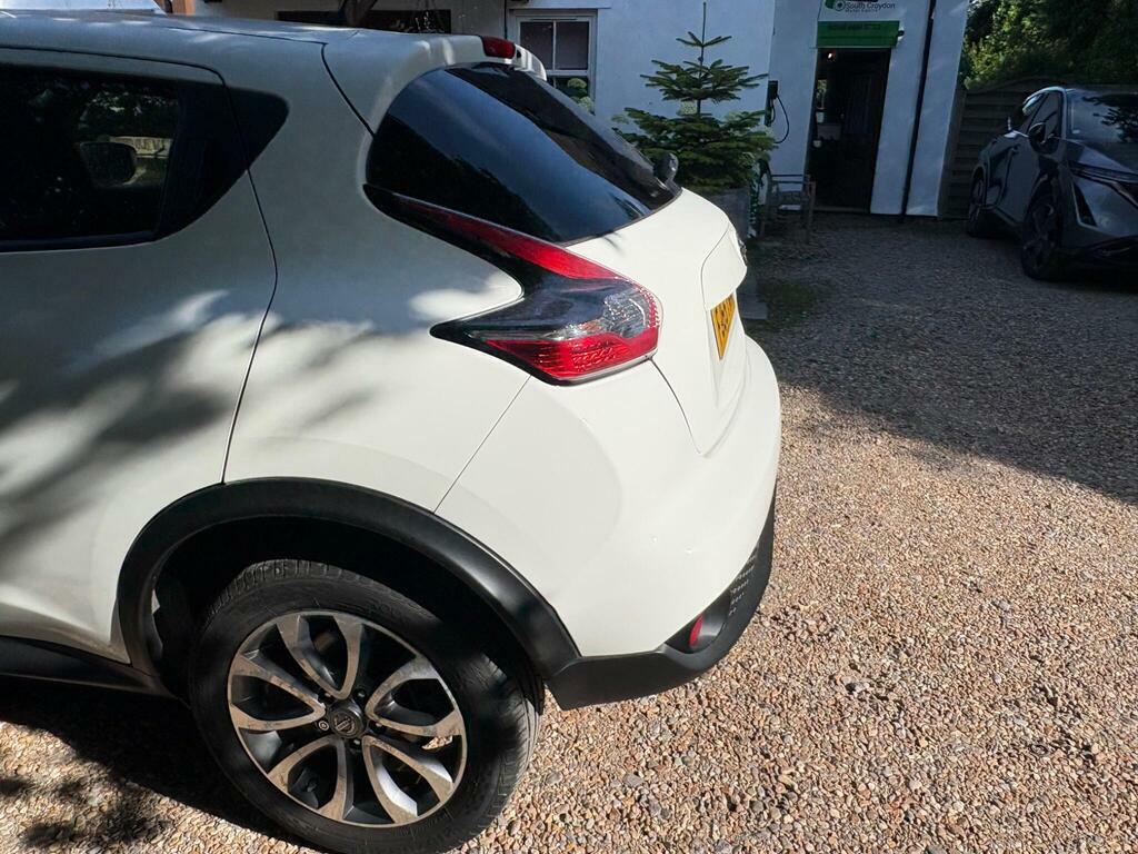 Nissan Juke N-connecta Dig-t Red #42