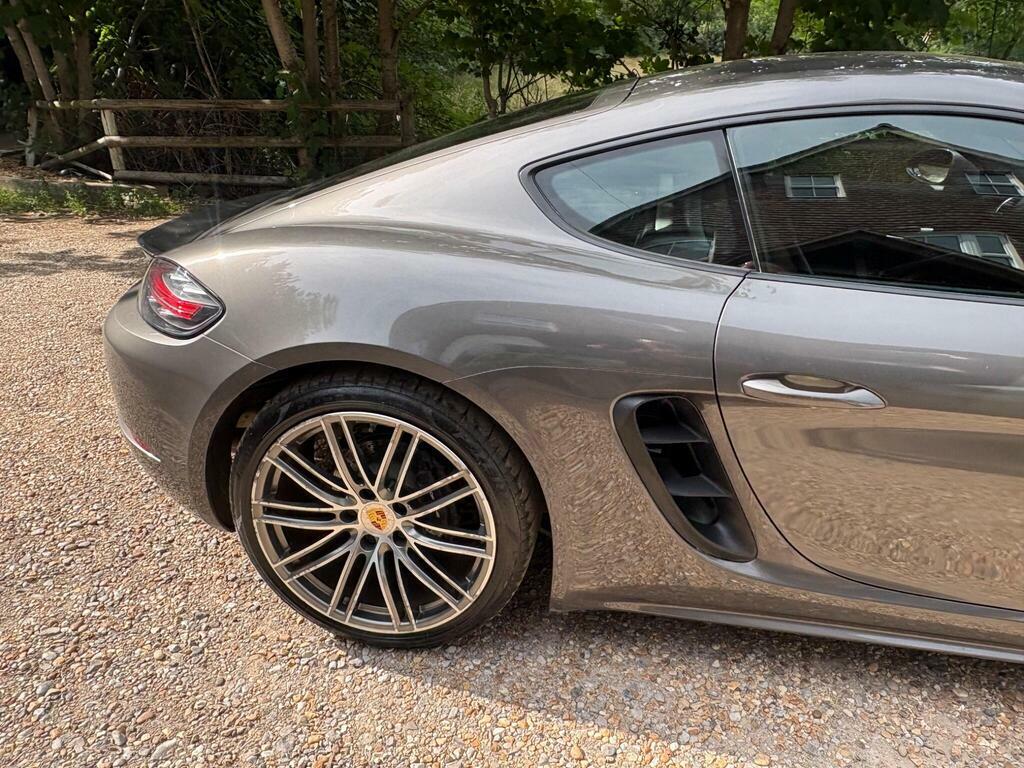 Porsche 718 Cayman 718 Cayman S Black #24
