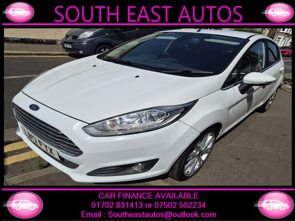 Ford Fiesta Titanium White