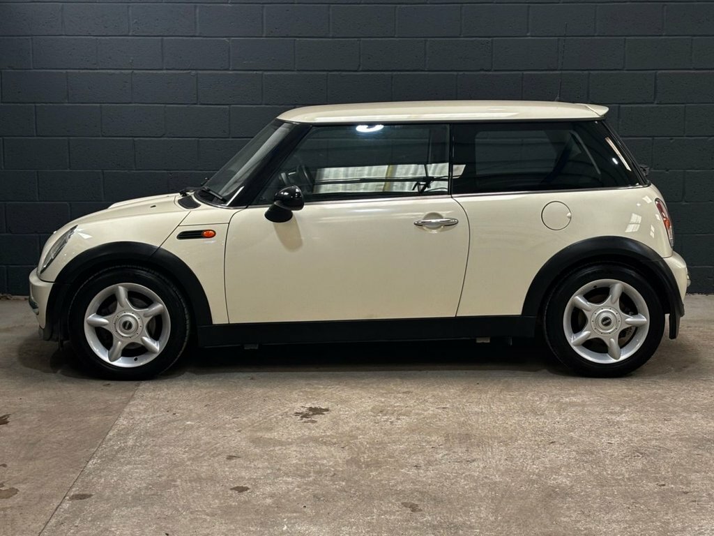 Mini Hatch Cooper 3D-1 Owner From Red #6