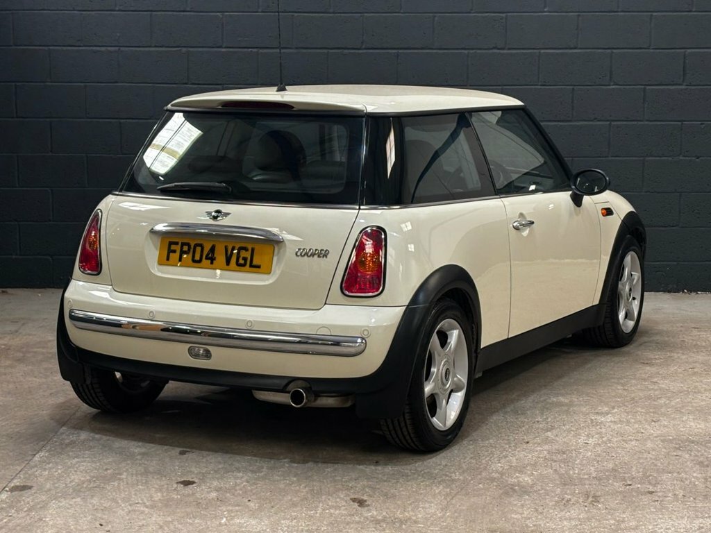 Mini Hatch Cooper 3D-1 Owner From Red #10